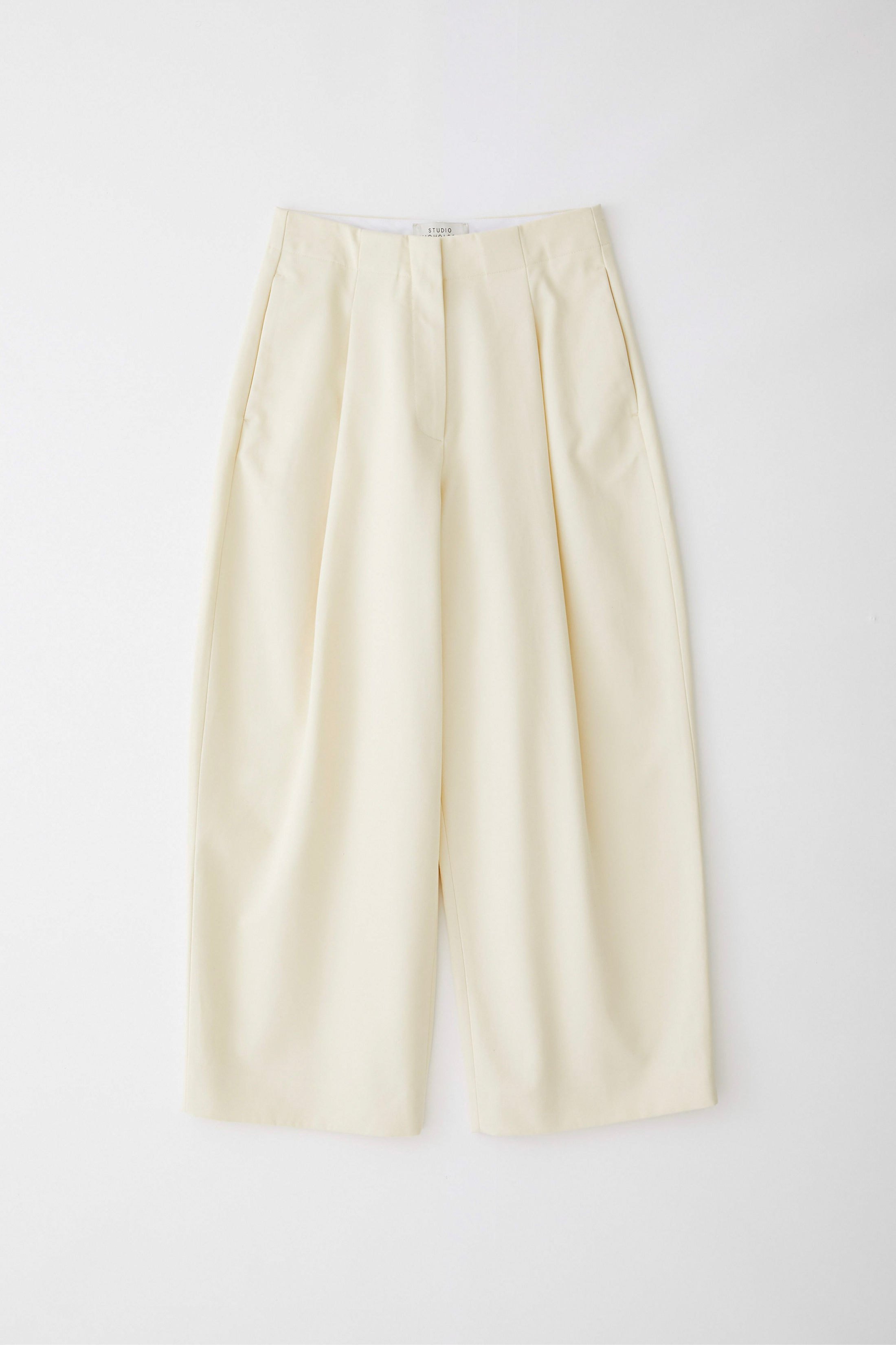 Dordoni Peached Cotton Twill in Cream by Studio Nicholson | MUKAE MÜZ